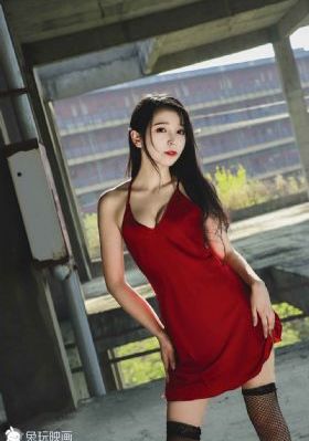 欧美冬天连衣裙_BD国语完整在线观看