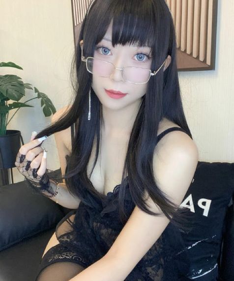 日韩精品美女视频_十万网红美女美酱