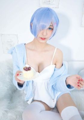 人人看精品视频_国产剧动漫免费观看